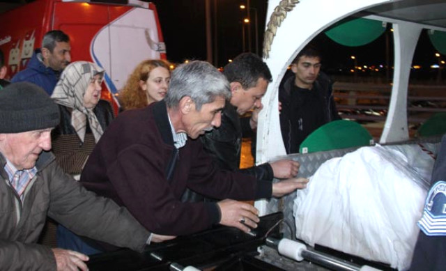 iran-da-dusen-jetin-kadin-pilotu-melike-kuvvet-10657773_8168_m.jpg