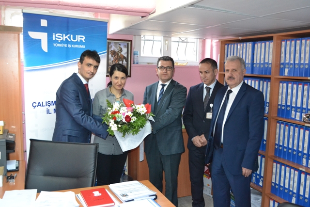 iskur’dan-kadinlara-cicek--(2).jpg
