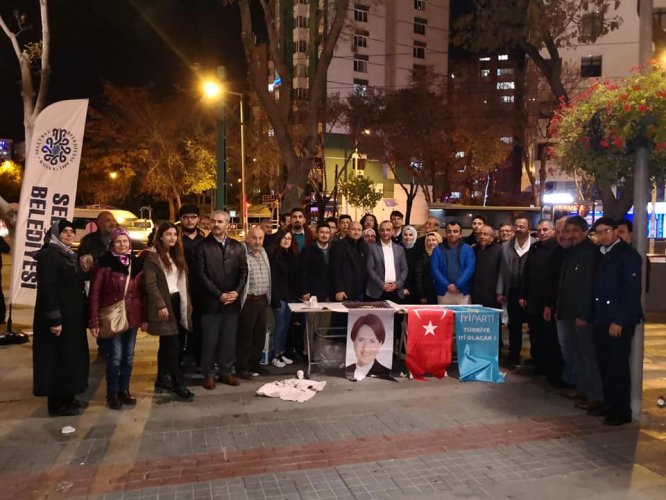 iyi-parti’den-helva-ikrami--(1).jpg
