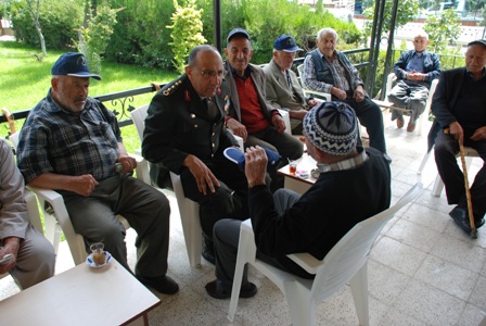jandarma-kimsesiz-babalari-unutmadi-(1)-001.jpg