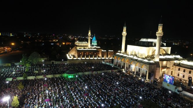 kadir-gecesi’nde-on--2.jpg