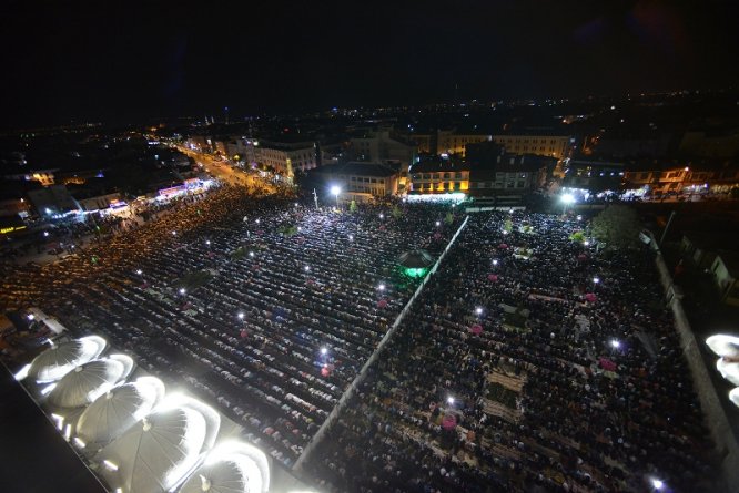 kadir-gecesi’nde-on--3.jpg