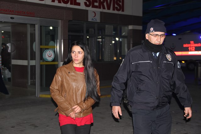 kamyonete-aldiklari-kadini-gasp-ettiler--(3).jpg