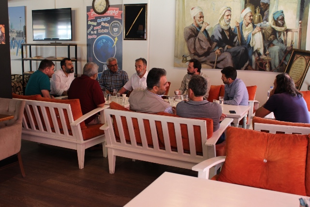 karaman,-gonul-dostlari-ile-bulustu--(13).jpg