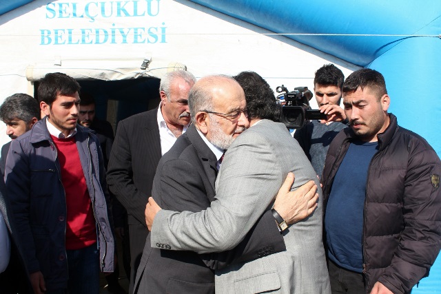 karamollaoglundan-konyali-sehidin-baba-evine-ziyaret--(6).jpg