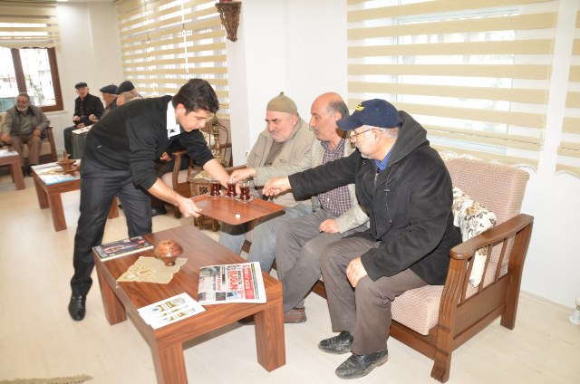 karatay’in-20.-konagi-emekli-buyuklerimizin-hizmetinde-(3).jpg