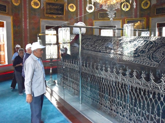 karatay-belediyesi-kutlutu.jpg