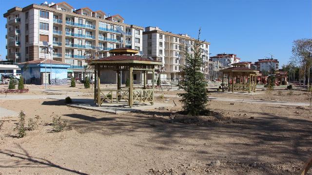 karatay-belediyesinden-15-temmuz-sehitler-parki-(3).jpg