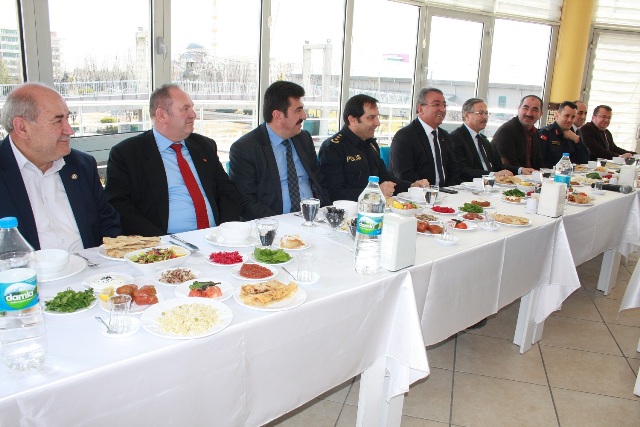 karatay-protokolu-baskan--(1).jpg