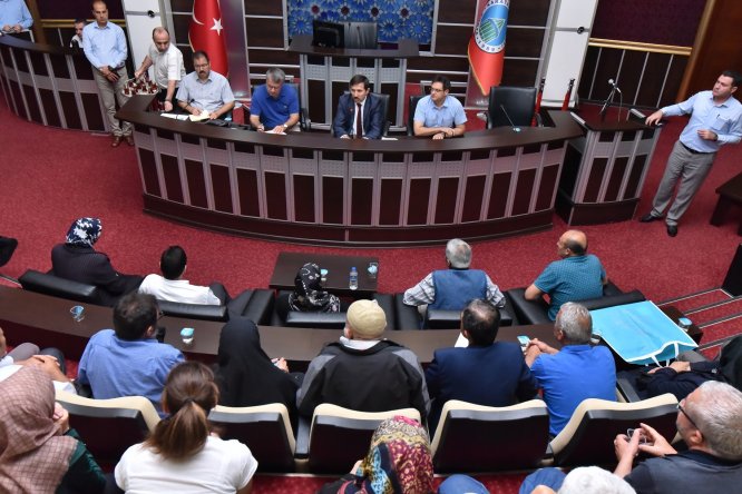 karatay-soz-meclisleri-suruyor-(4).jpg