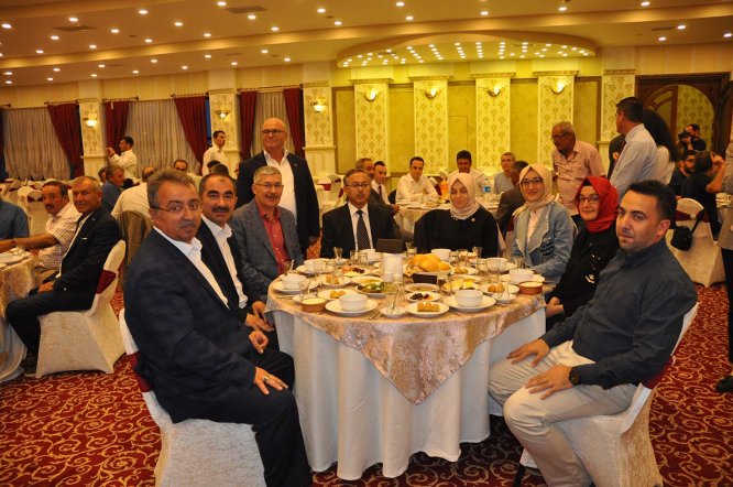 karatay-ziraat-odasi-iftarda-bulusturdu-(2).jpg