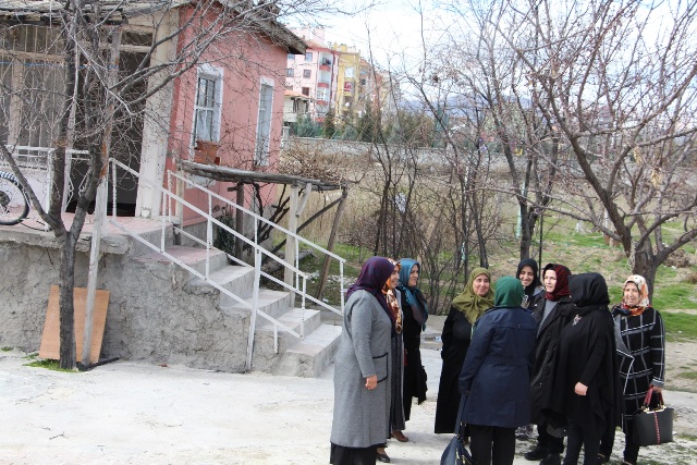 karatayli-kadinlar-mahalle-ziyaretinde--(3).jpg