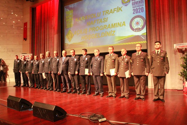 karayolu-guvenligi-ve-trafik-haftasi-(2).jpg