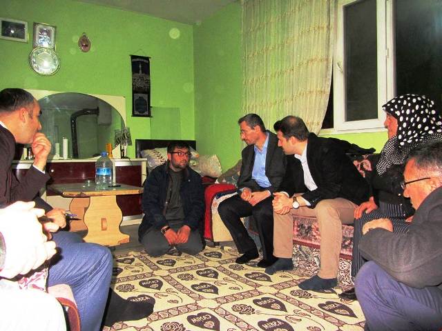 kaymakam-cidiroglu-,-yoksul-aileleri-ziyaret-etti-(1).jpg