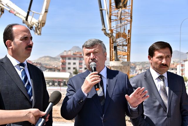kesintisiz-trafik-akisi-icin-5-yeni-koprulu-kavsak-ve-yaya-ust-gecidi.jpg