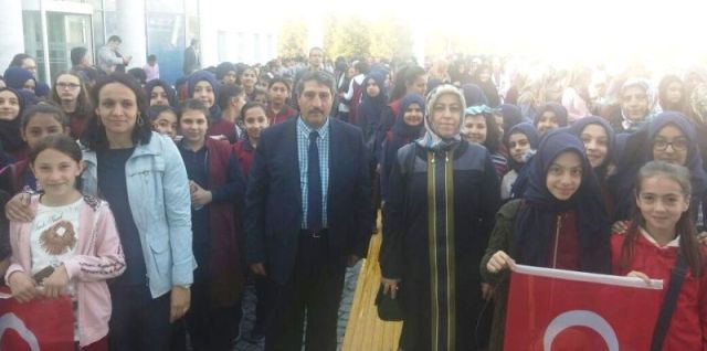 kitap-kurtlari-yazarlarla-bulustular-(2).jpg