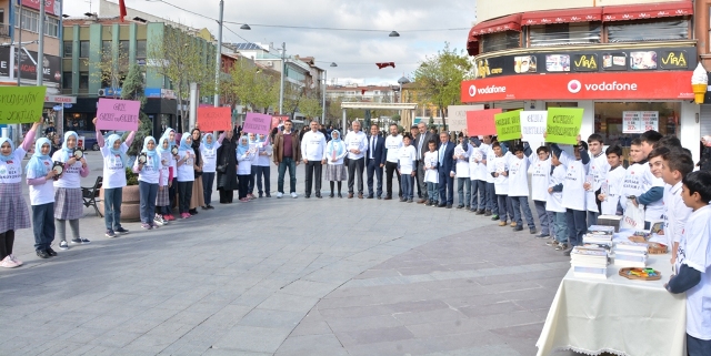 kitap-kusagi-projesi-kapsaminda-vatandaslara-kitap--(9).jpg