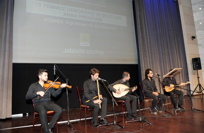 komek-kursiyerleri-15-temmuz-sehitlerini-andi-(4).jpg