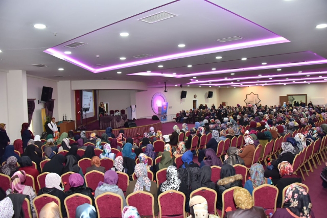komek-ve-asem’de-kandil-coskusu-(3).jpg