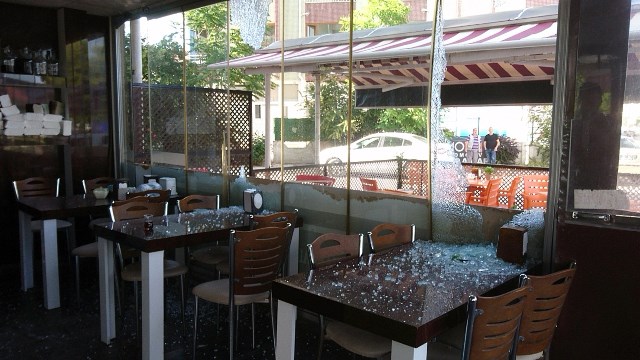komsu-is-yerini-kursunladilar-(1).jpg