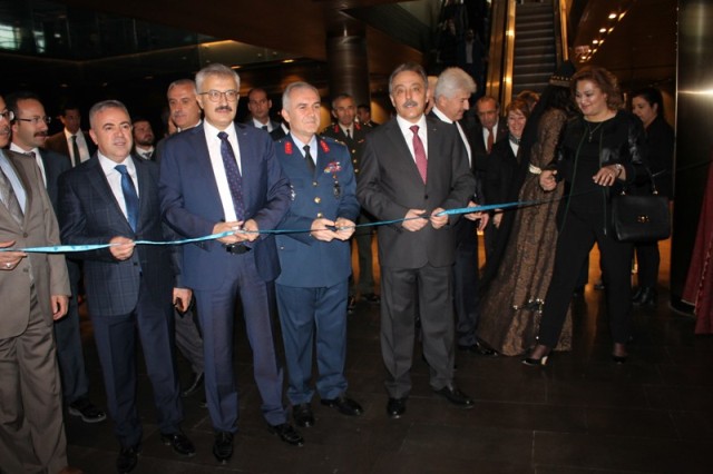 konya’da-24-kasim-ogretmenler-gunu-kutlamalari--(3).jpg