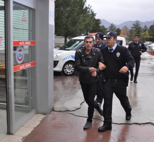 konya’da-aku-caldigi-iddia-edilen-2-kisi-tutuklandi--(2)-001.jpg