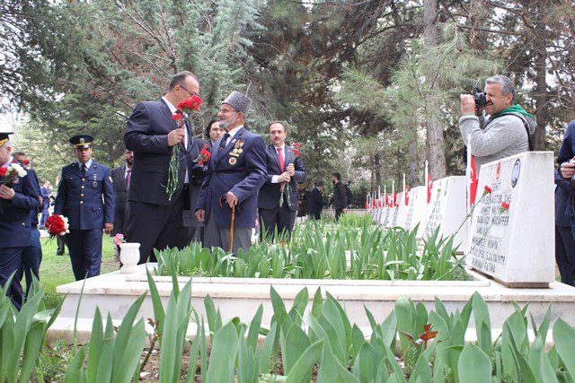konya’da-canakkale-zaferi-toreni--(1).jpg