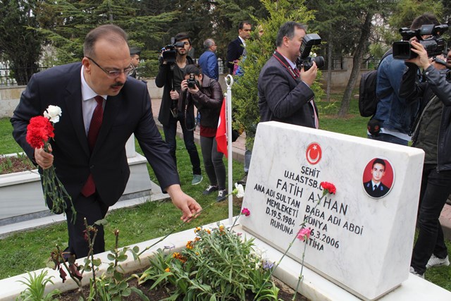 konya’da-canakkale-zaferi-toreni--(2).jpg
