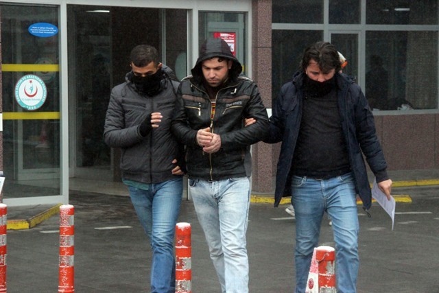 konya’da-deas-operasyonu-8-gozalti--(4).jpg