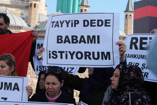 konya’da-mahkum-yakinlarinin--(3).jpg