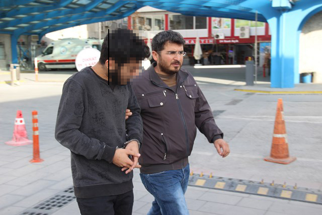 konya’da-ogrencilere-feto-operasyonu-50-gozalti--(5).jpg