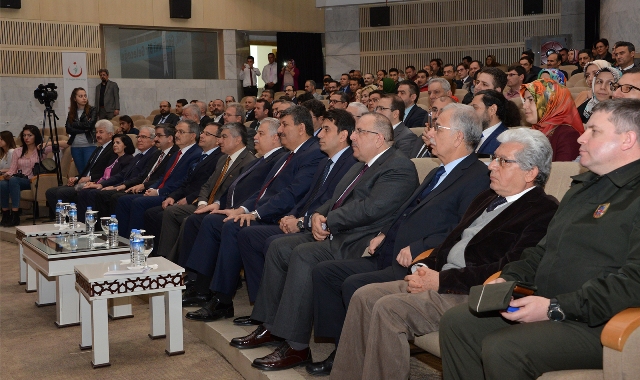konya’da-tip-bayrami-kutlandi-(1).jpg