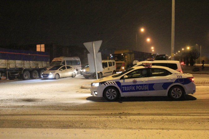 konya’da-ulasima-kar-engeli--(2).jpg