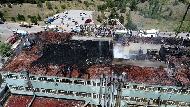 konya’daki-silah-fabrikasindaki-yangin-sonduruldu--(18).jpg