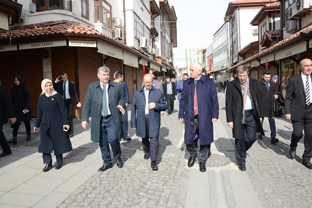 konya’nin-tarihi-dokusu-belediye-baskanlarini-etkiledi-(6).jpg
