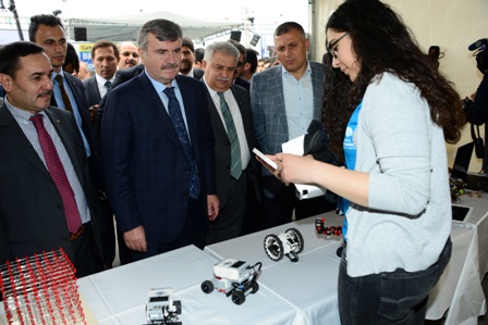 konya-bilim-merkezi-gelecegin-bilim-insanlarina-katki-sagliyor-(7).jpg