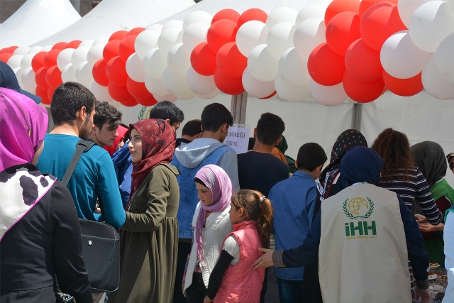 konya-ihh’dan-yetimler-yararina-kermes-(1).jpg