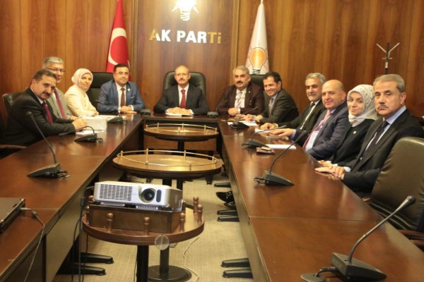 konya-milletvekilleri-sorgun-baskanliginda-bir-araya-geldi-(5).jpg