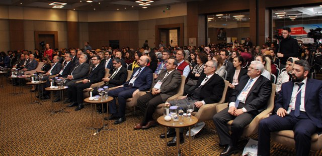 konya-saglik-yonetimi-sempozyumu-gerceklestirildi-(1).jpg
