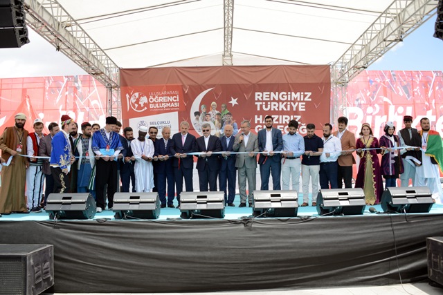konya-uluslararasi-ogrenci-bulusmasi’na-ev-sahipligi-yapiyor.jpg