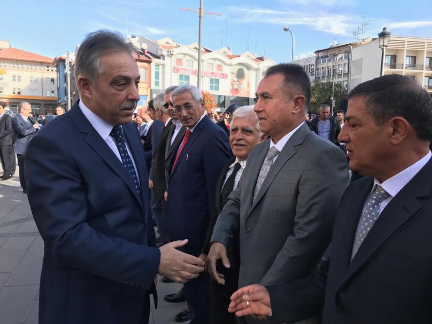 konya-valisi-toprak,-gorevine--(7).jpg