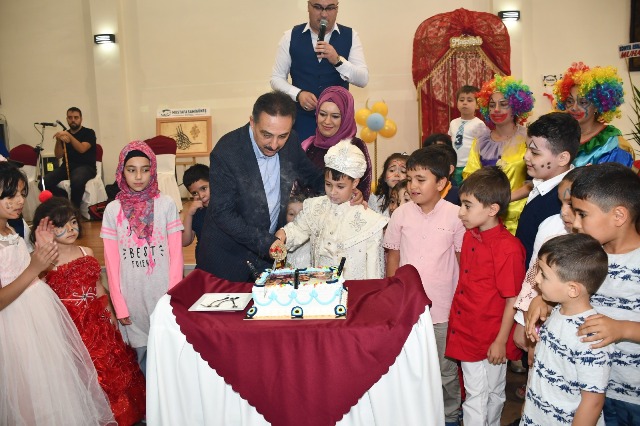 konya-valisi-toprak,-sehit-oglunun-sunnet--(5).jpeg
