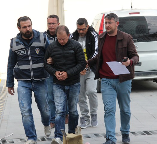 konyada-140-bin-lira-calan-kolombiyali-hirsizlar-yakalandi--(2).jpg