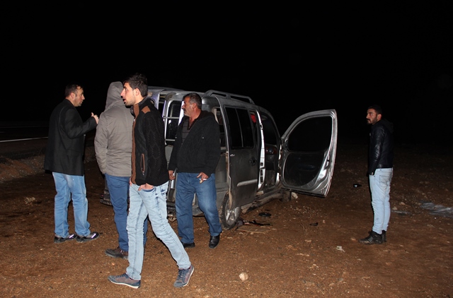 konyada-hafif-ticari-arac-ile-minibus-carpisti-1-olu,-1-yarali-(2).jpg