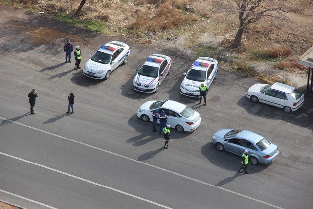 konyada-helikopterle-trafik-denetimi-(5).jpg