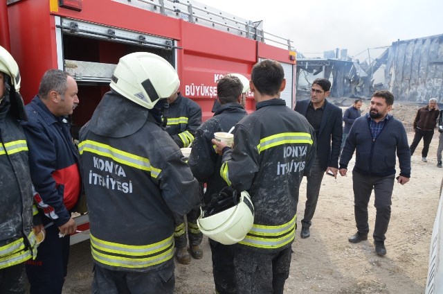 konyadaki-fabrika-yangini-11-saatlik--(4).jpg