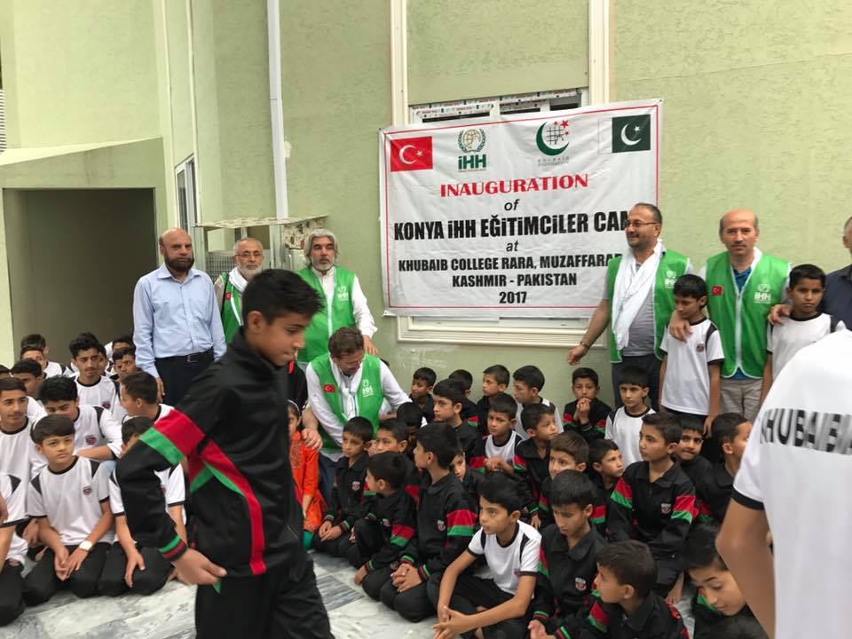konyali-egitimciler-pakistan’da-camii-acti-(2).jpg