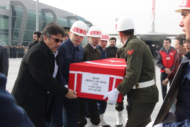 konyali-sehidin-babasi-tabutu-omuzladi--(8).jpg