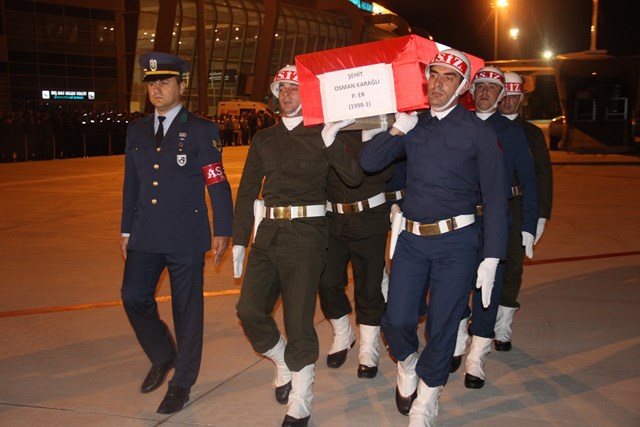 konyali-sehit-karagli’nin-cenazesi-memleketine--(9).jpg