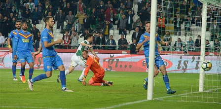konyaspor-ligde-kaldi.jpg